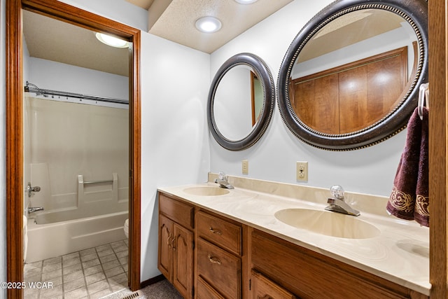 800 Heritage Dr, Lima, OH 45804 - full bath featuring double vanity and shower / bath combination