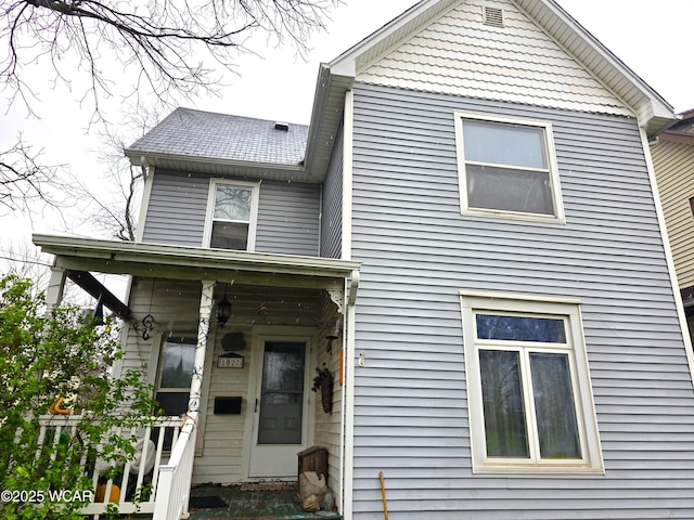 view of front of property featuring a porch