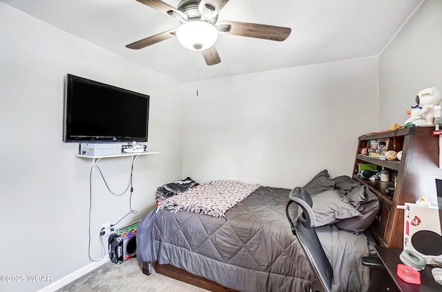 bedroom featuring ceiling fan