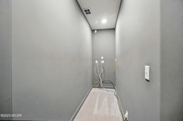 4441 Indian Hill Dr, Lima, OH 45806 - detailed view of carpet flooring and baseboards