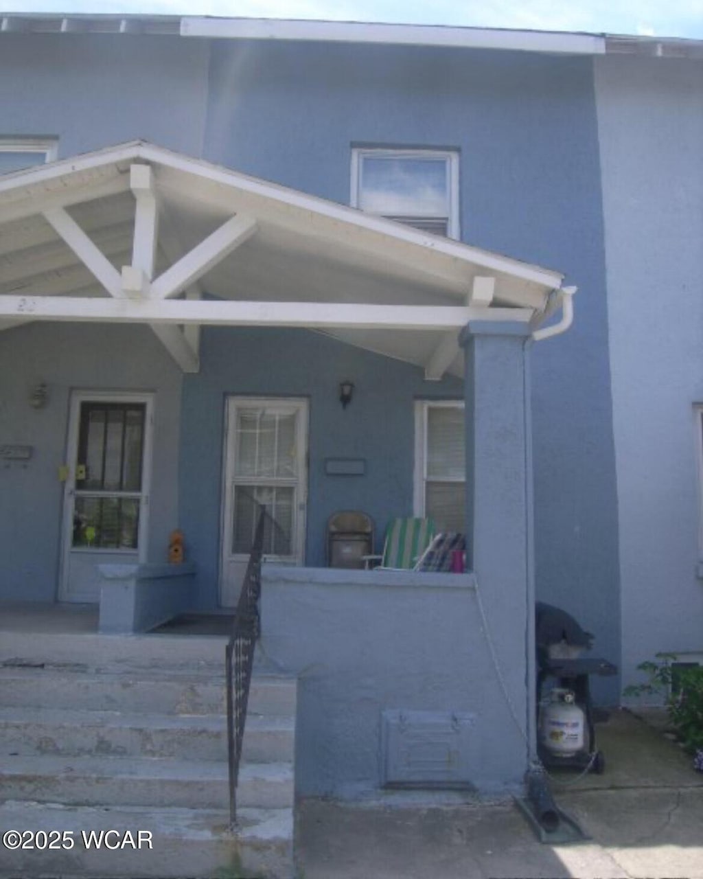 view of front of home with covered porch