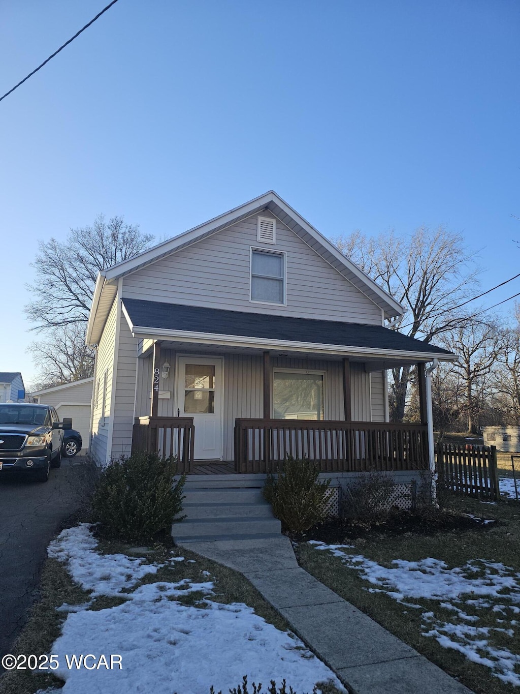 bungalow featuring a porch