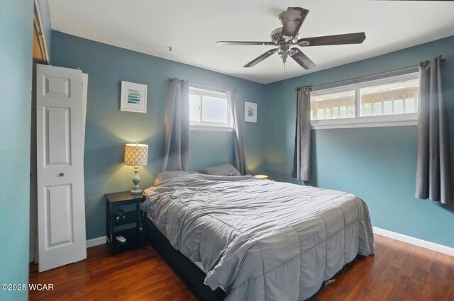 642 Meadowbrook Dr, Lima, OH 45801 - bedroom with wood finished floors, baseboards, and a ceiling fan