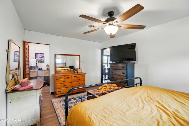 718 Wildwood Ave, Lima, OH 45807 - bedroom featuring wood finished floors and a ceiling fan