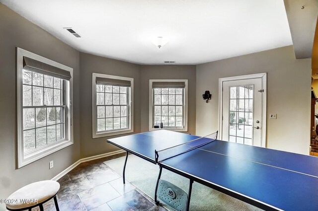 playroom with visible vents and baseboards