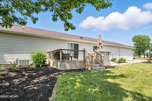 19318 Middle Point Rd, Van Wert, OH 45891 - rear view of property featuring a lawn and a deck