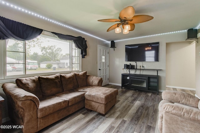 801 S Glenwood Ave, Lima, OH 45805 - living area with wood finished floors, ceiling fan, and baseboards
