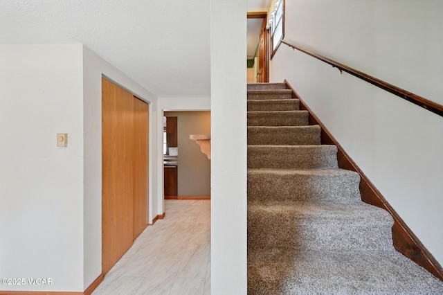 514 S Wayne St, Van Wert, OH 45891 - stairway with baseboards