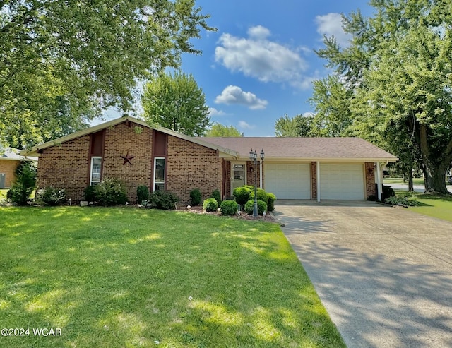 823 Poppy Dr, Wapakoneta OH, 45895, 3 bedrooms, 2 baths house for sale