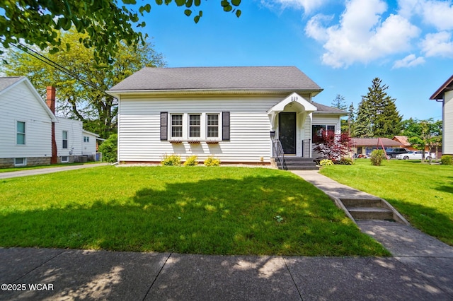 227 N Clay St, Delphos, OH 45833 - bungalow-style home with a front yard