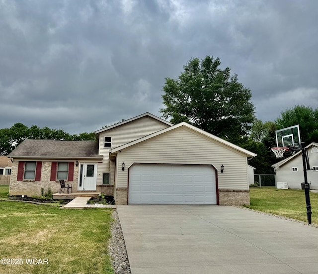 2977 Pro Dr, Lima, OH 45806 - photo 1