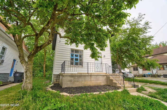 108 N Woodlawn Ave, Lima, OH 45805 - view of rear view of house
