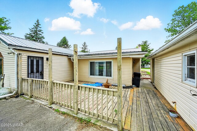 1398 Lutz Rd, Lima, OH 45801 - view of wooden deck