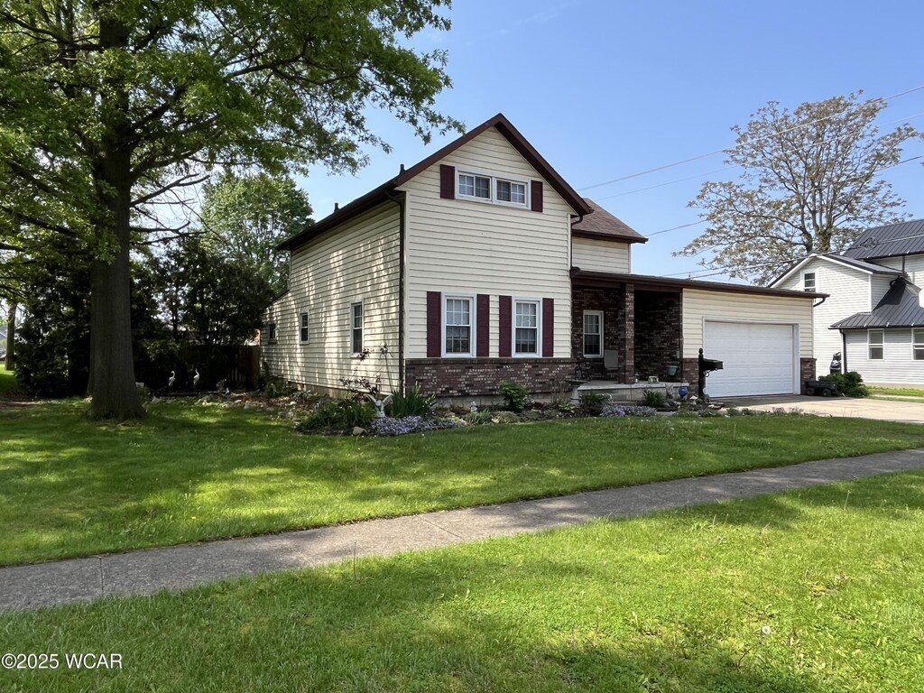 320 E Anthony St, Celina, OH 45822 - photo 1