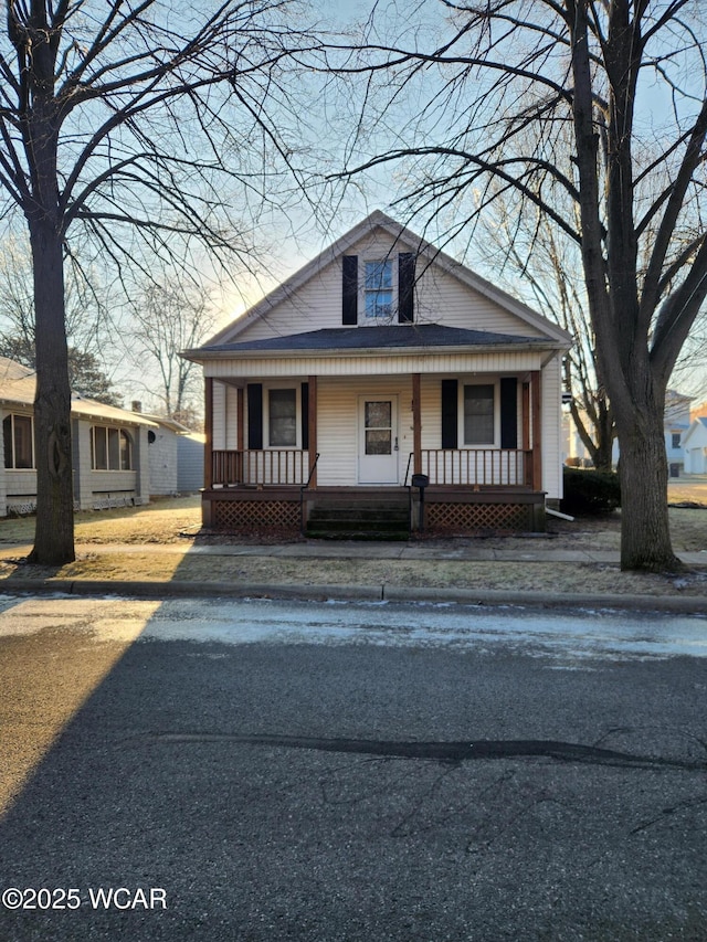 bungalow-style house featuring covered porch