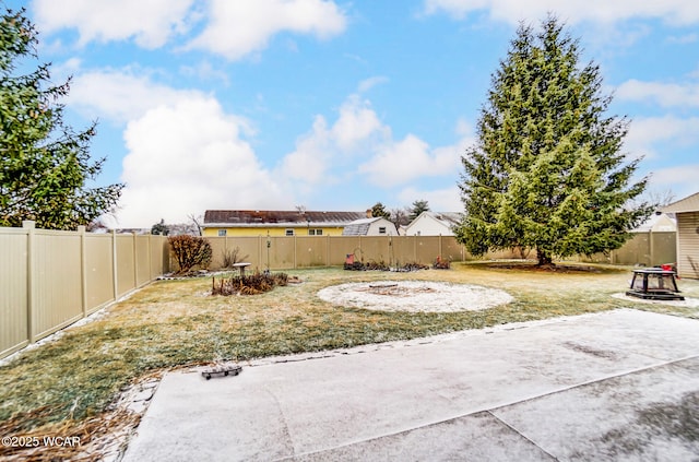 view of yard with a patio area