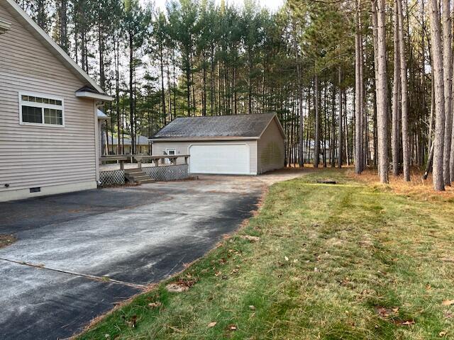103 Misty Meadow Ct, Roscommon, MI 48653 - view of detached garage