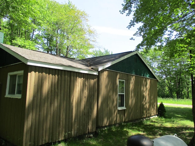 view of side of property