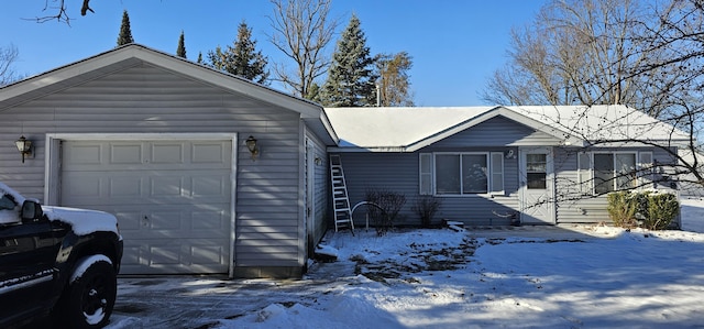 view of front of house featuring a garage