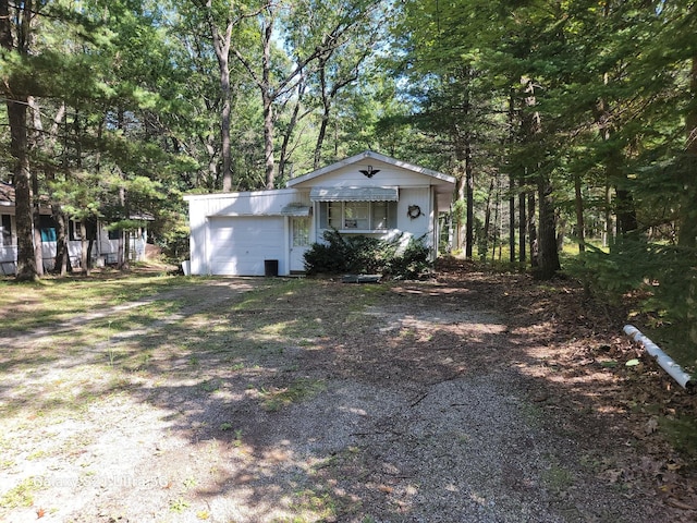 315 Windsor Dr, Prudenville, MI 48651 - photo 1