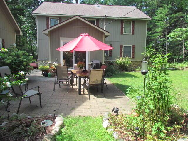 view of patio / terrace with outdoor dining space