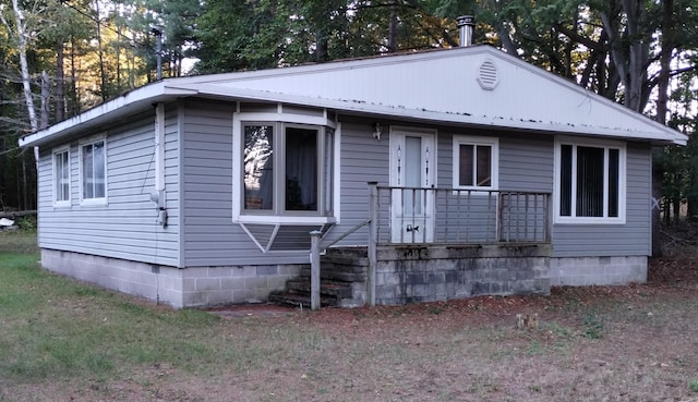 view of front of property with covered porch