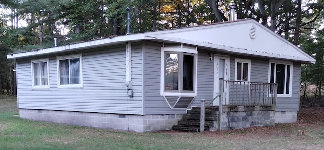 view of front of home with crawl space