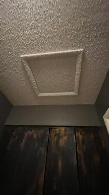 room details with a textured ceiling