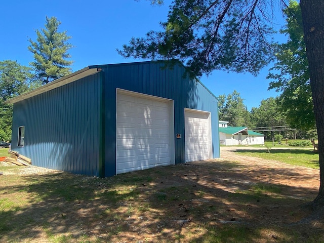 view of detached garage