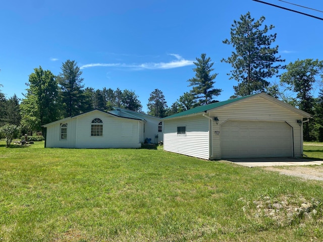 view of detached garage