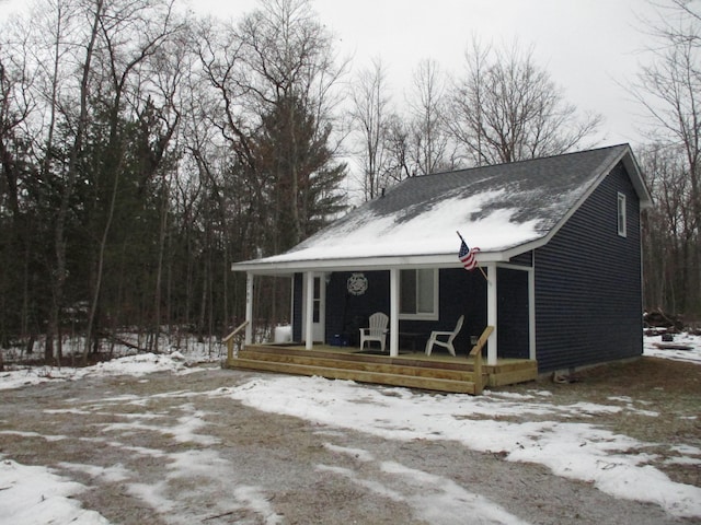 view of front facade featuring a porch