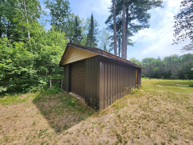 view of outdoor structure with an outdoor structure