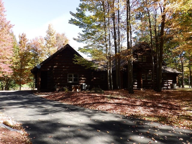 view of home's exterior