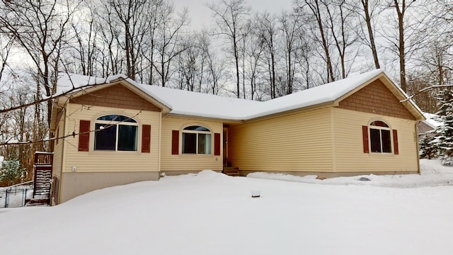 view of front of property