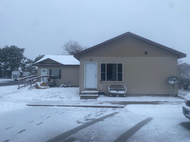 view of front of property featuring entry steps