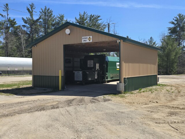 Iroquois Trl, Gaylord, MI 49735