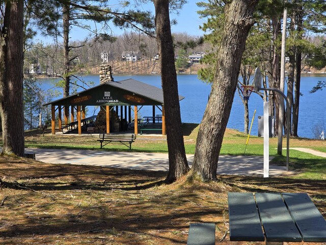 Iroquois Trl, Gaylord, MI 49735