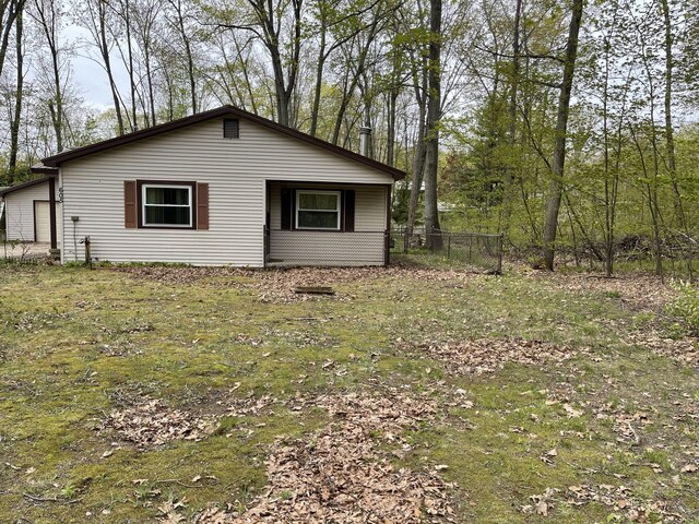605 Englewood Dr, Roscommon, MI 48653 - view of front of property