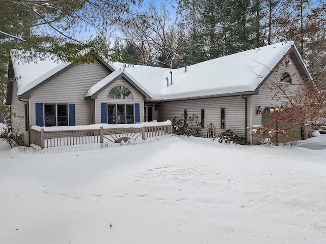 view of front of house featuring a garage