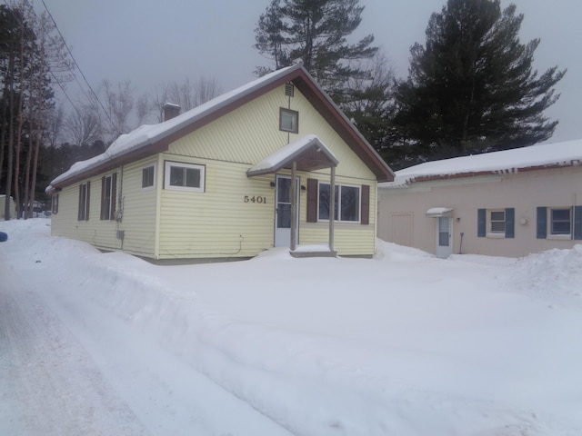 view of front of house