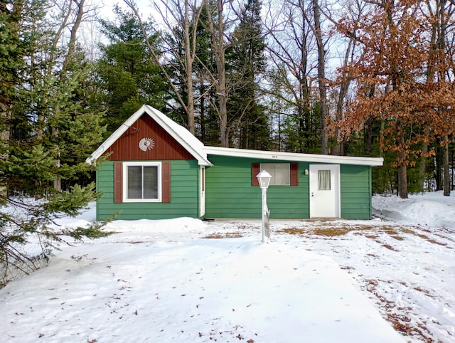 view of front of property