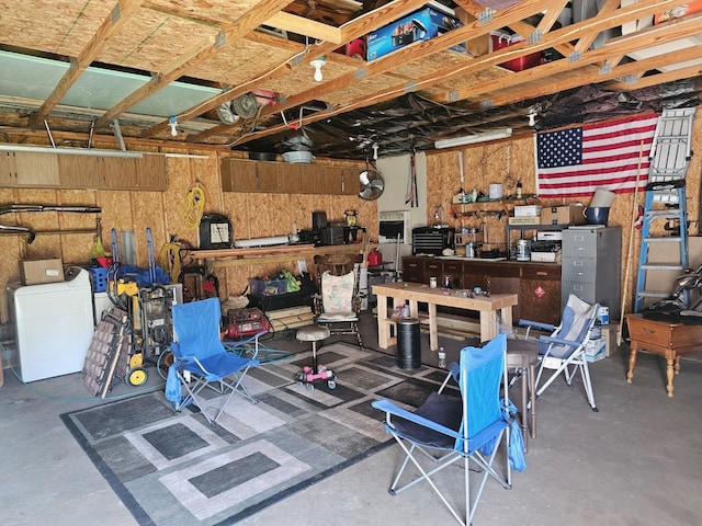 garage with washer / dryer