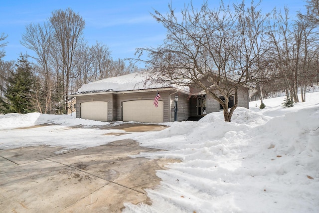 view of front facade featuring an attached garage