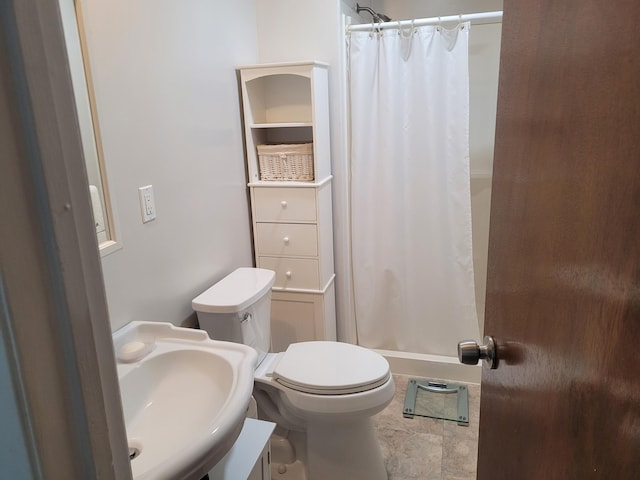 full bathroom featuring vanity and toilet