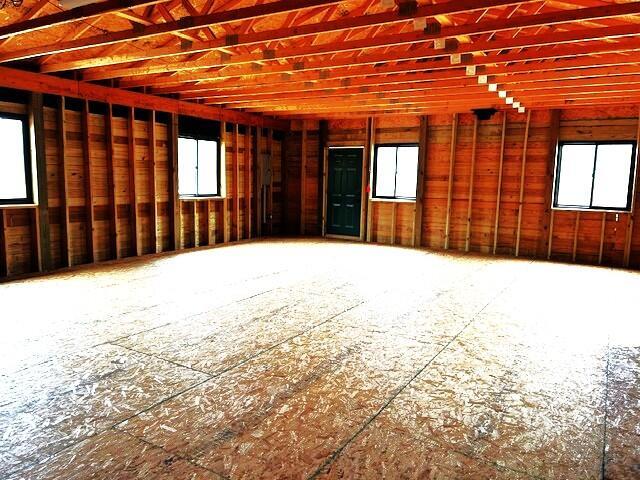 1289 Service Rd, Indian River, MI 49749