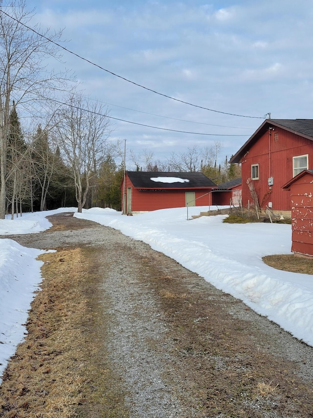 view of road featuring driveway