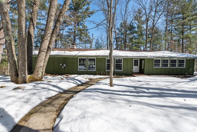 view of front of property featuring board and batten siding