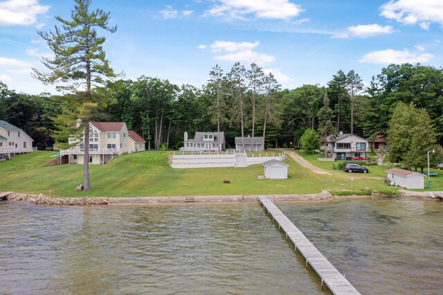8530 W Higgins Lake Dr, Roscommon, MI 48653