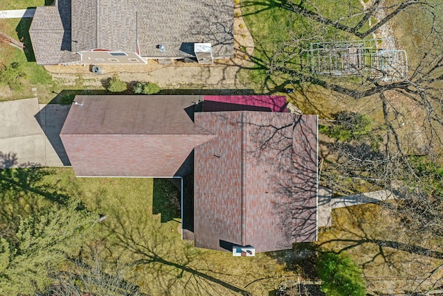 1384 W Higgins Lake Dr, Roscommon, MI 48653 - aerial view of property and surrounding area