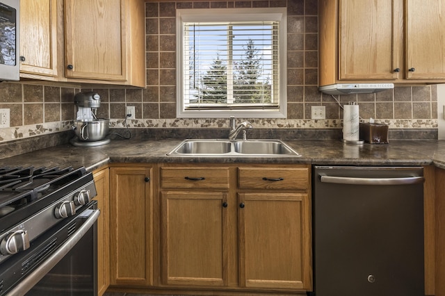 6150 Northpoint Dr, Saint Helen, MI 48656 - kitchen with appliances with stainless steel finishes, decorative backsplash, and dark countertops